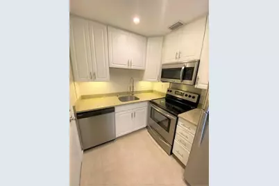 3040 NE 16th Avenue #313, Oakland Park, FL 33334 - Photo 1