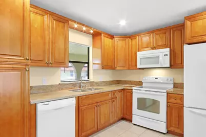 717 S US Hwy 1 #712, Jupiter, FL 33477 - Photo 3