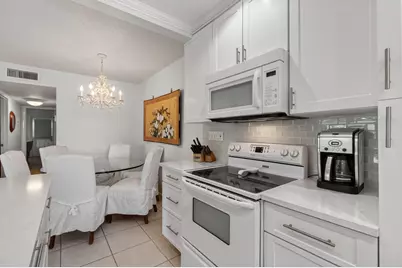 300 High Point Boulevard, Delray Beach, FL 33445 - Photo 13