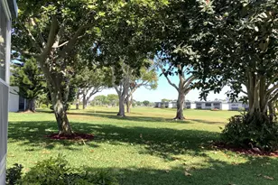 70 Normandy B, Delray Beach, FL 33484 - Photo 39