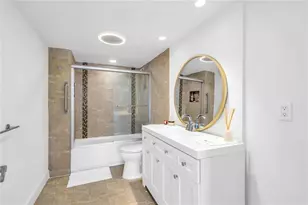 2750 NE 183rd St, Aventura, FL 33160 - Photo 17