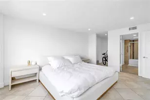 2750 NE 183rd St, Aventura, FL 33160 - Photo 19