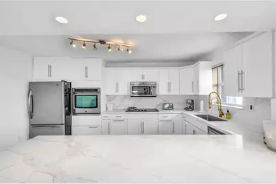 2750 NE 183rd Street #2202, Aventura, FL 33160 - Photo 7