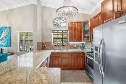 312 Liberty Court, Deerfield Beach, FL 33442 - Photo 17