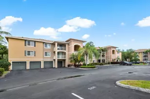 6492 Emerald Dunes Dr, West Palm Beach, FL 33411 - Photo 3