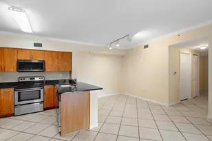 6492 Emerald Dunes Dr, West Palm Beach, FL 33411 - Photo 5