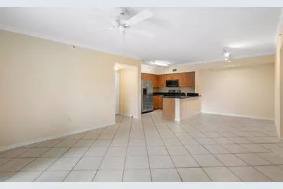 6492 Emerald Dunes Drive #208, West Palm Beach, FL 33411 - Photo 7