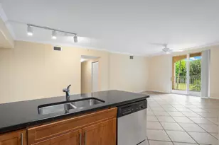 6492 Emerald Dunes Dr, West Palm Beach, FL 33411 - Photo 9