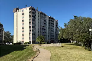 3575 Brokenwoods Dr, Coral Springs, FL 33065 - Photo 3