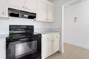 1021 Flame Vine Ave, Delray Beach, FL 33445 - Photo 5