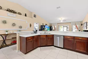 6690 NW Pinson Ct, Port Saint Lucie, FL 34983 - Photo 9