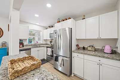 12015 Colony Avenue, Palm Beach Gardens, FL 33410 - Photo 9