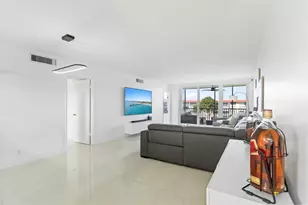 3100 NE 48th Ct, Lighthouse Point, FL 33064 - Photo 3