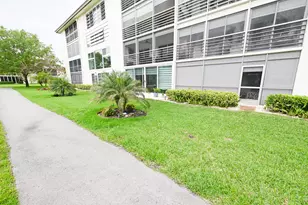2901 Victoria Cir, Coconut Creek, FL 33066 - Photo 27