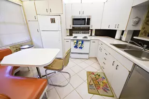 2901 Victoria Cir, Coconut Creek, FL 33066 - Photo 9