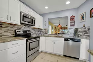 6901 SE Constitution Blvd, Hobe Sound, FL 33455 - Photo 5