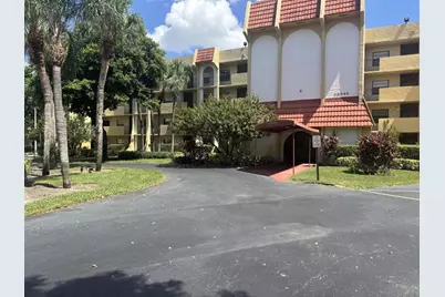 23345 Carolwood Lane #104, Boca Raton, FL 33428 - Photo 9