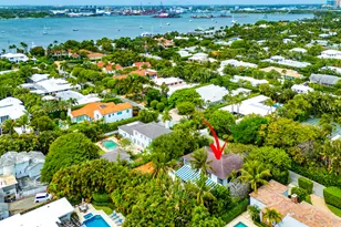 210 Merrain Rd, Palm Beach, FL 33480 - Photo 27