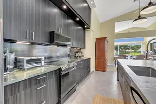 11922 Fountainside Cir, Boynton Beach, FL 33437 - Photo 15