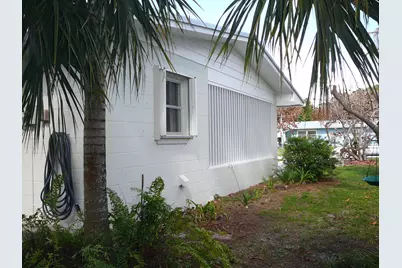 2921 Sherwood Lane, Fort Pierce, FL 34982 - Photo 9