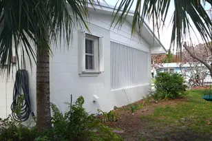 2921 Sherwood Ln, Fort Pierce, FL 34982 - Photo 9