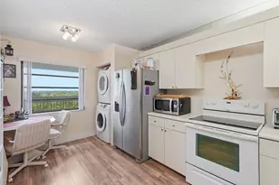 7050 NW 44th St, Lauderhill, FL 33319 - Photo 9