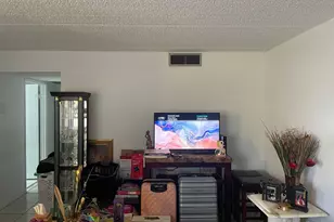 700 Village Green Ct, Palm Springs, FL 33461 - Photo 13