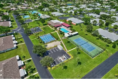 1232 Club Drive W #D, Delray Beach, FL 33445 - Photo 9