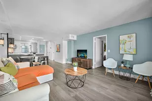 400 SE 10th St, Deerfield Beach, FL 33441 - Photo 7