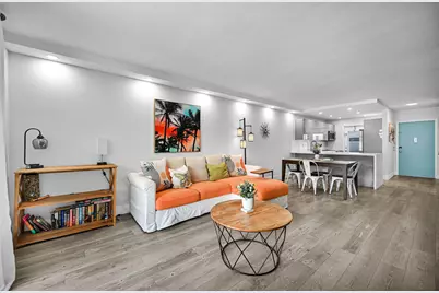 400 SE 10th Street #303, Deerfield Beach, FL 33441 - Photo 5