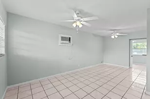 1439 W Broome St, Lantana, FL 33462 - Photo 11