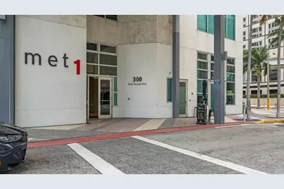 300 S Biscayne Boulevard #L-832, Miami, FL 33131 - Photo 45