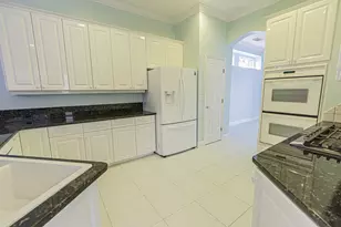 668 SW Lake Charles Cir, Port Saint Lucie, FL 34986 - Photo 3