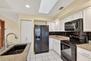1074 Northumberland Ct, Wellington, FL 33414 - Photo 17