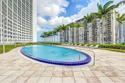 601 NE 36th Street #2806, Miami, FL 33137 - Photo 5