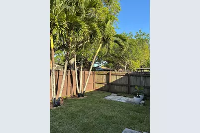 2301 Buttonwood Avenue, Pembroke Pines, FL 33026 - Photo 13