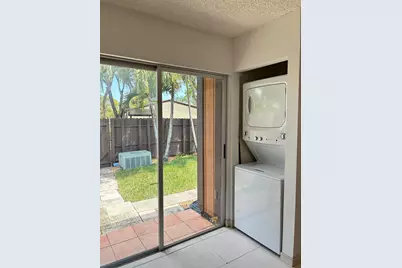 2301 Buttonwood Avenue, Pembroke Pines, FL 33026 - Photo 7