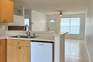 2301 Buttonwood Ave, Pembroke Pines, FL 33026 - Photo 5