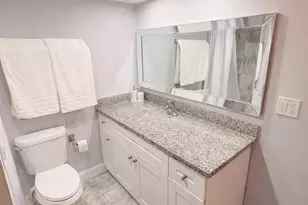 605 Oaks Dr, Pompano Beach, FL 33069 - Photo 15