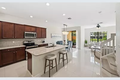 10415 Wellington Parc Drive, Wellington, FL 33449 - Photo 7