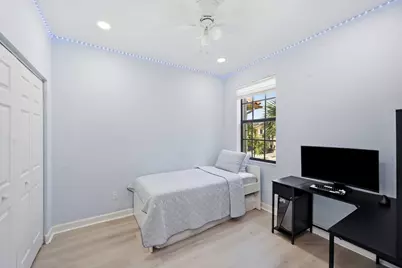 10415 Wellington Parc Drive, Wellington, FL 33449 - Photo 27