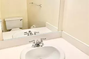 680 Tennis Club Dr, Fort Lauderdale, FL 33311 - Photo 5