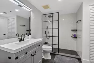 1750 N Bayshore Dr, Miami, FL 33132 - Photo 21