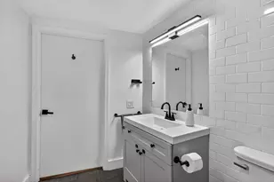 1750 N Bayshore Dr, Miami, FL 33132 - Photo 23