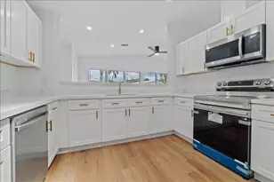 6571 NW 37th Ave, Coconut Creek, FL 33073 - Photo 9