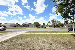 357 Las Palmas St, Royal Palm Beach, FL 33411 - Photo 25