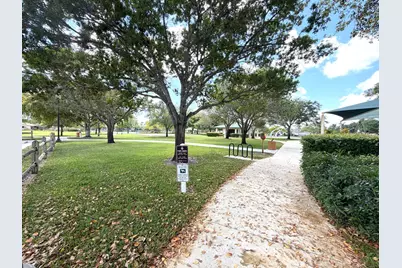 357 Las Palmas Street, Royal Palm Beach, FL 33411 - Photo 29