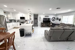 357 Las Palmas St, Royal Palm Beach, FL 33411 - Photo 9