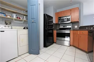 3413 NW 44th St, Oakland Park, FL 33309 - Photo 9