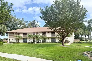 464 Brackenwood Ln S, Palm Beach Gardens, FL 33418 - Photo 1